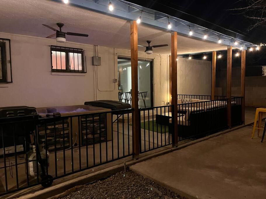 Villa Casa Charleston-3Br-2Bath-Hot Tub-Pet Friendly-No Pet Fees! Albuquerque Exterior foto